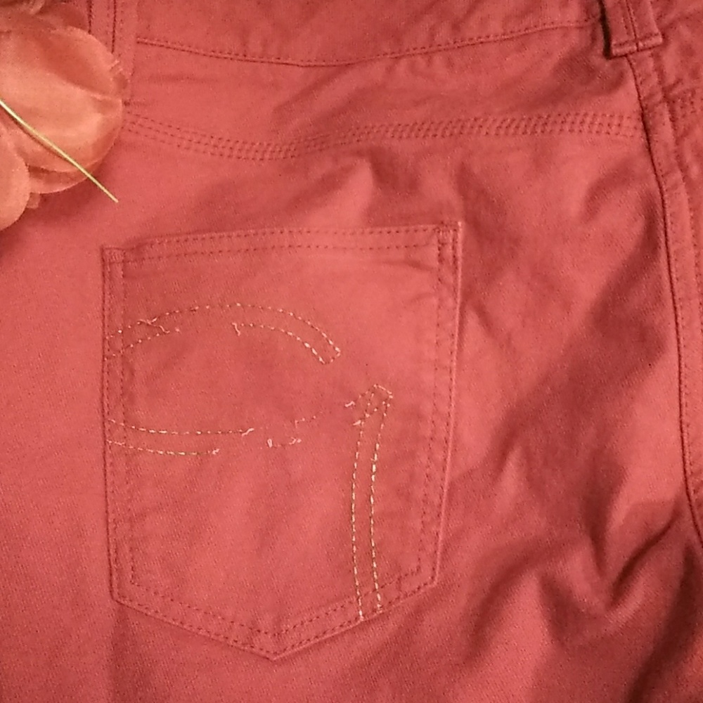 Pants - Picture 5 of 6